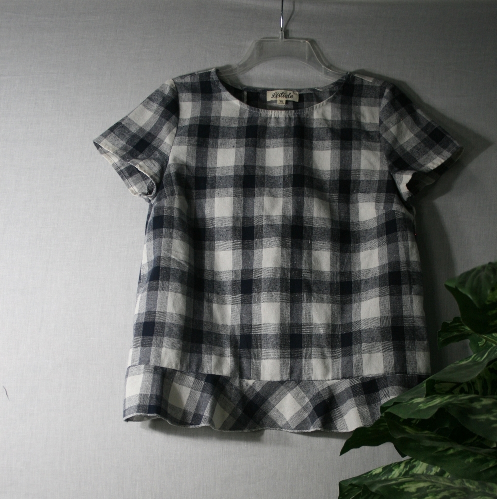 LISTICLE plaid navy blue top